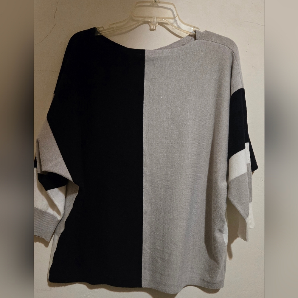 Modern,Abstract Comfortable,Light Weight Blk,Gray & Wht Cotton Stretch Versatile - Picture 2 of 2